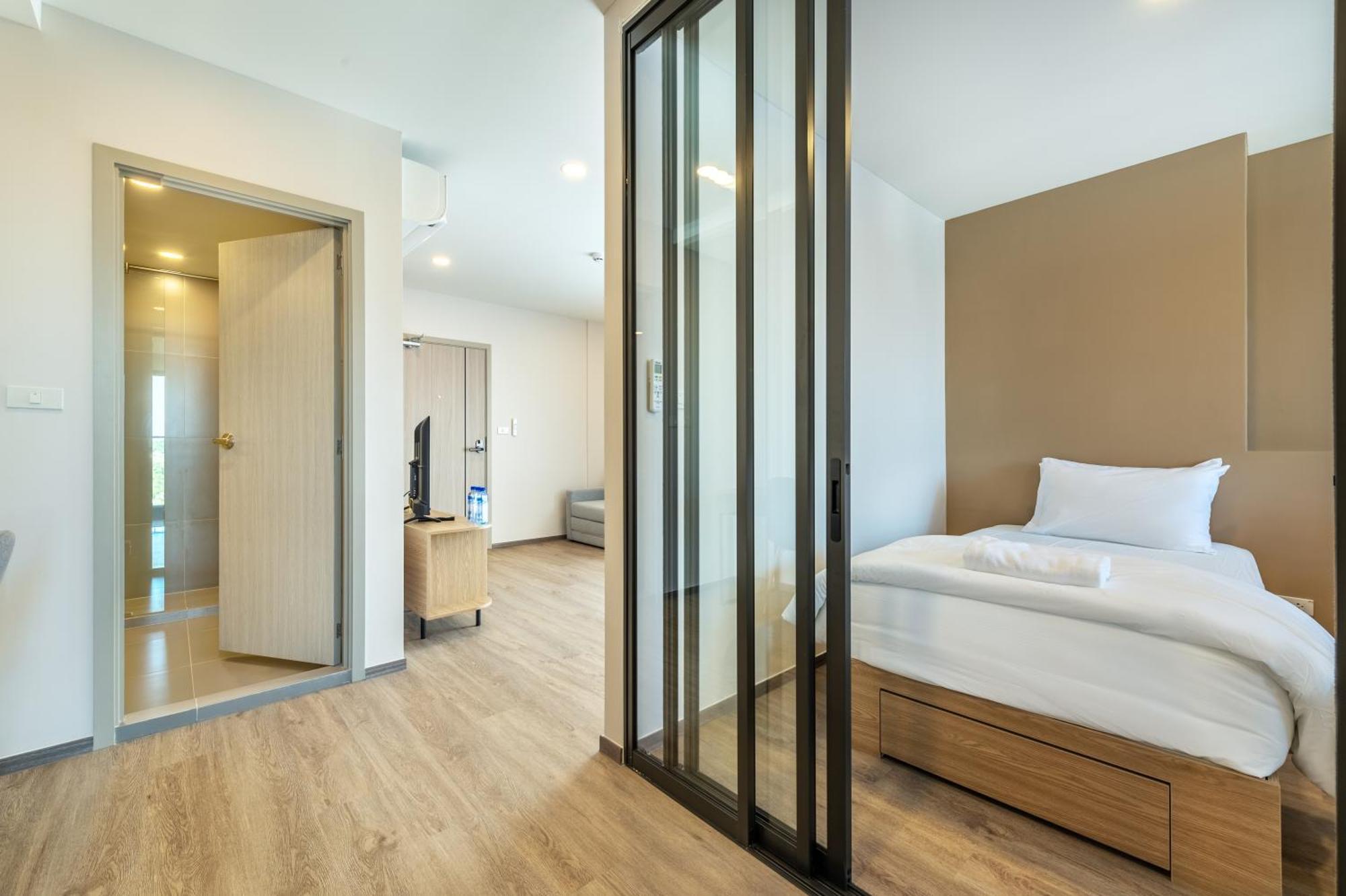 Salaya One Hotel & Service Apartment Exterior photo