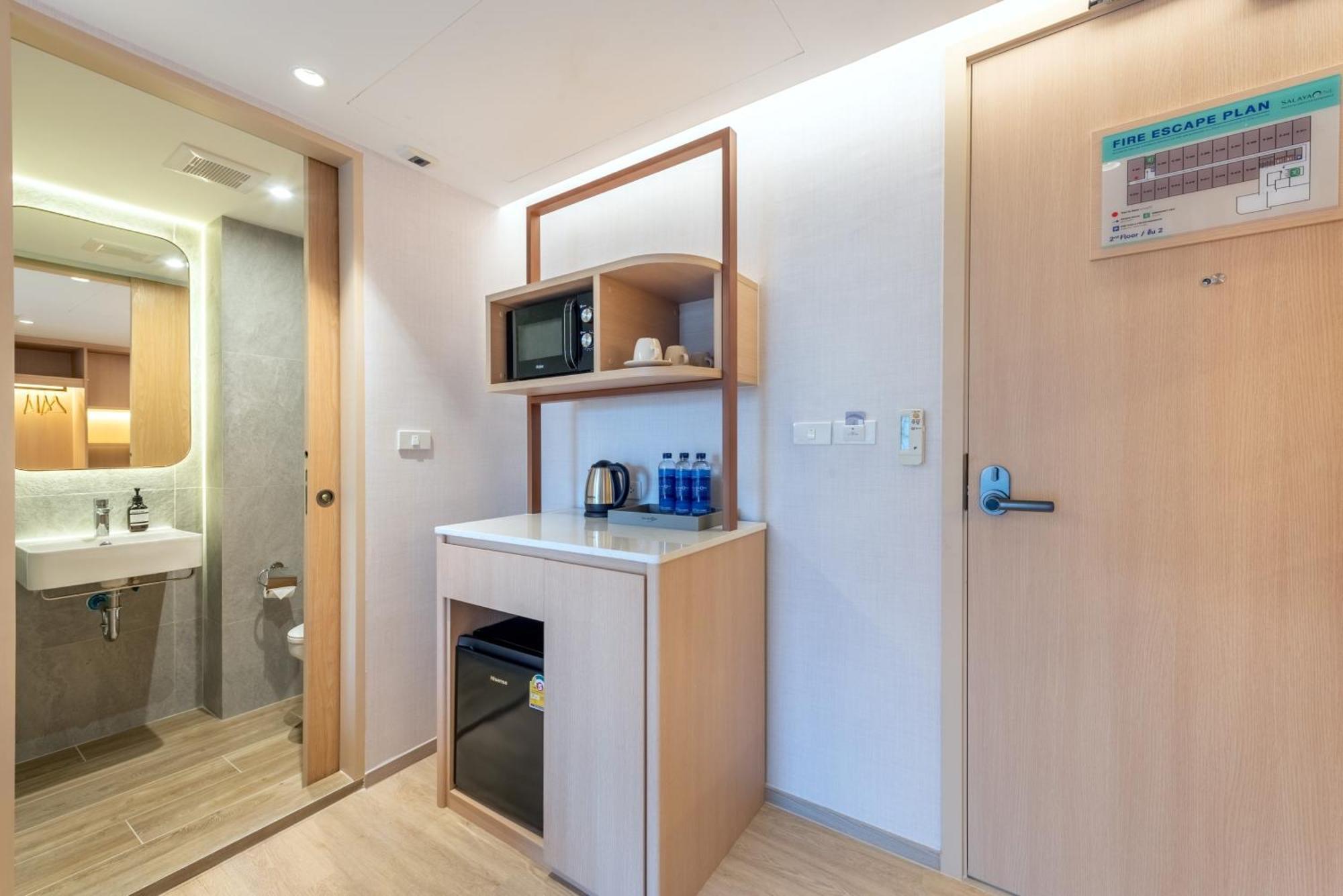 Salaya One Hotel & Service Apartment Exterior photo