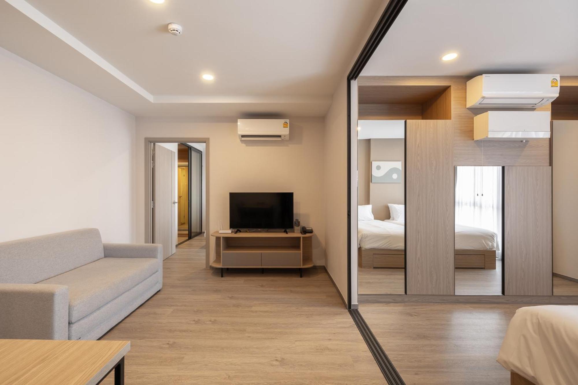 Salaya One Hotel & Service Apartment Exterior photo