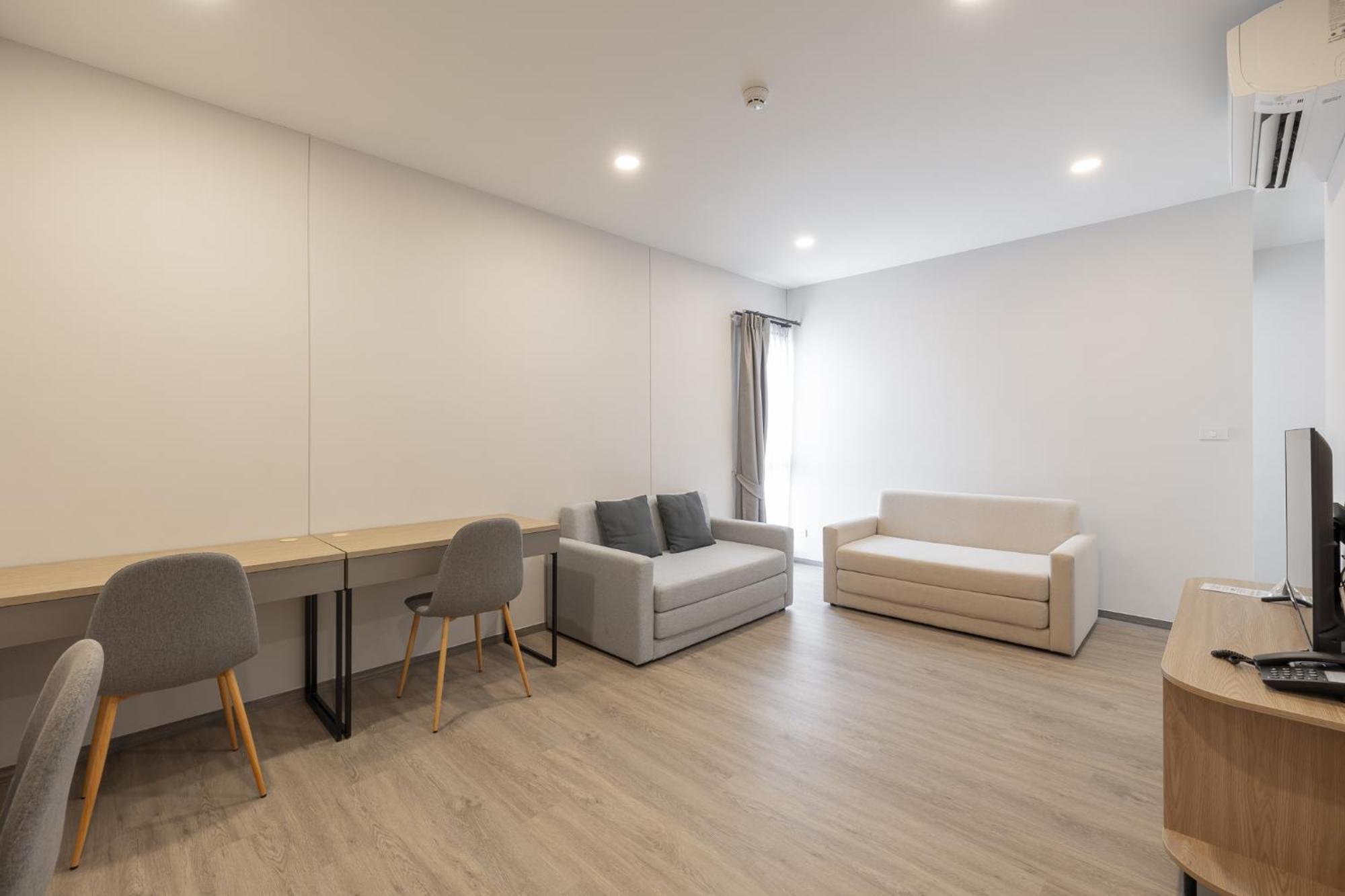 Salaya One Hotel & Service Apartment Exterior photo