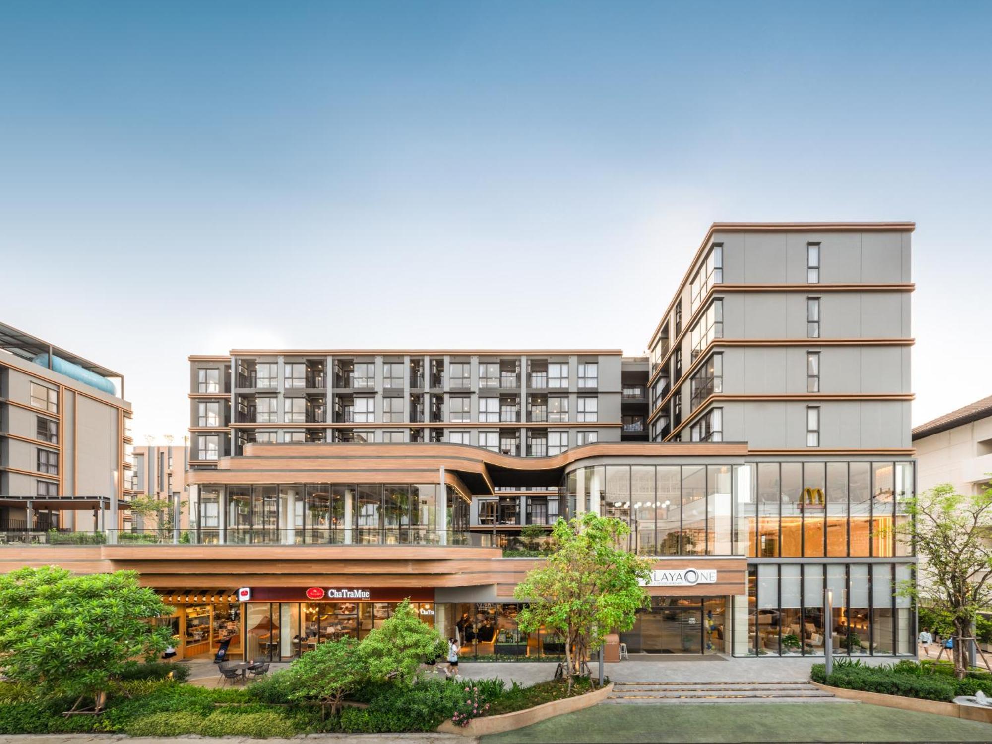 Salaya One Hotel & Service Apartment Exterior photo